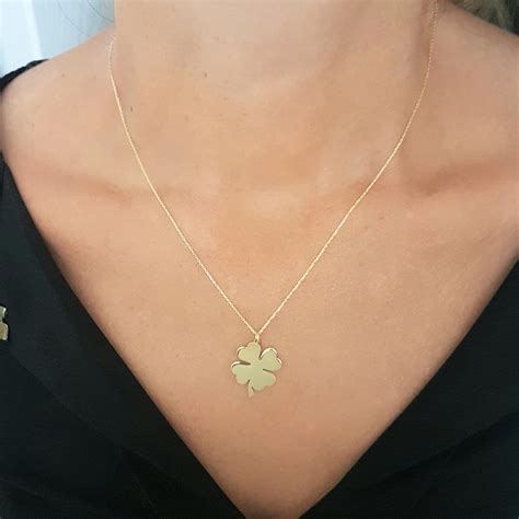 gucci gold choker necklace|gucci 4 leaf clover necklace.